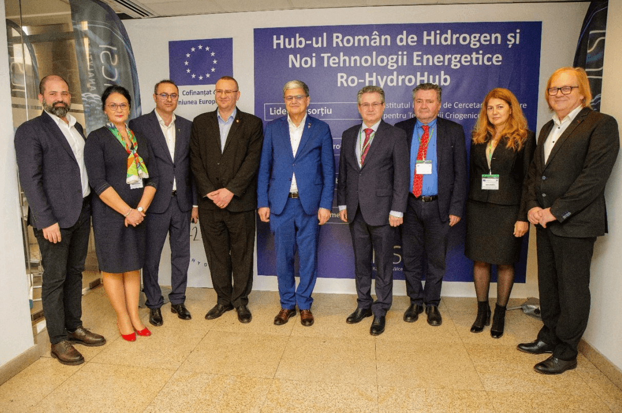 Organizatorii evenimentului de lansare Ro-HydroHub