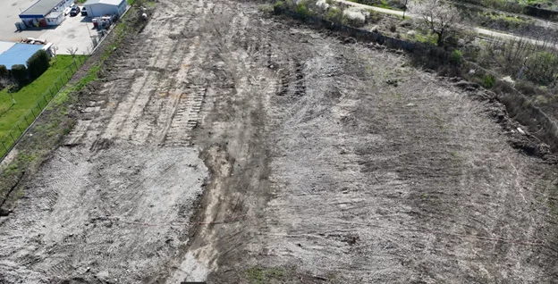 Vedere aeriană a șantierului Corp B - teren pregătit pentru construcție